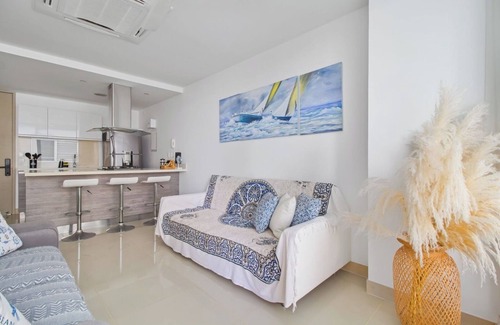 Santa Marta Apartment | Charming 1-bedroom apartment with AC, fitness room, WiFi in serene Magdalena