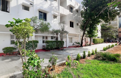 Electronics City Apartment | Charming 1-bedroom apartment with AC and WiFi in Electronic City