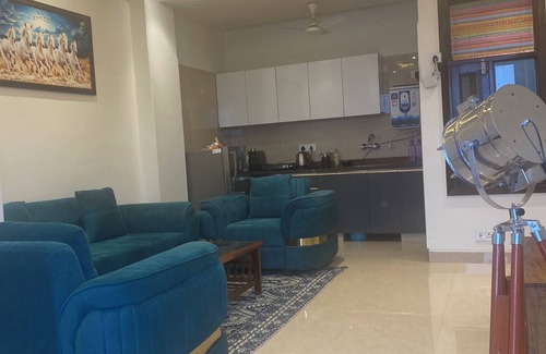 Chhatarpur Apartment | Charming 1-bedroom apartment with WiFi, AC in welcoming New Delhi