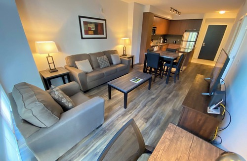 Radnor - Fort Myer Heights Apartment | Charming 1-bedroom apartment in brilliant Arlington with fitness room, AC
