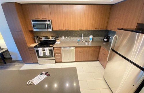 Radnor - Fort Myer Heights Apartment | Charming 1-bedroom apartment in brilliant Arlington with fitness room, AC