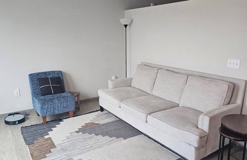 Charlotte Apartment | Charming 1-bedroom apartment in pleasant Charlotte with AC, fitness area