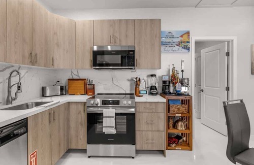 Homestead Apartment | Charming 1 Bedroom Apartment