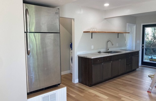 Newcastle Apartment | Charming 1-bedroom apartment in nice Newcastle with AC