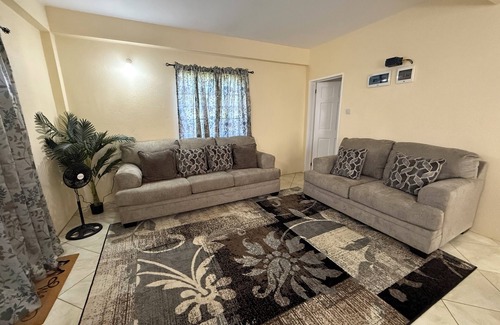 Brighton Apartment | Charming 1-bedroom apartment at the marvelous Castle Berry Unit208 with WiFi, AC