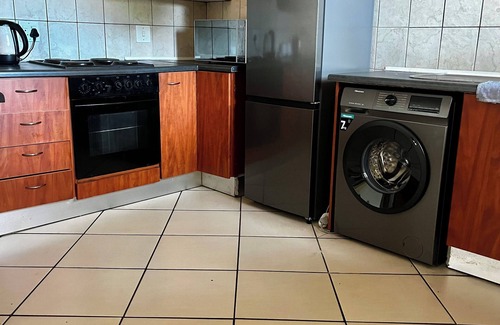 Polokwane Apartment | Charming 1-bedroom apartment in pleasant Polokwane with WiFi