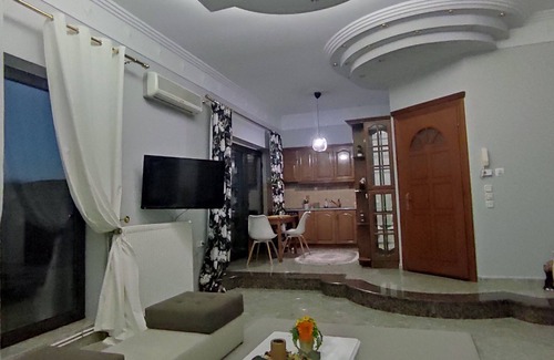 Kastoria Apartment | Charming 1-bedroom apartment in welcoming Kastoria with WiFi, AC