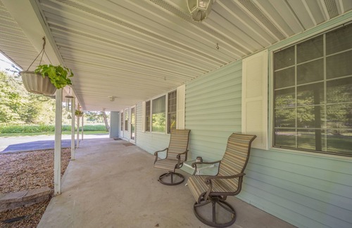 Perkinsville Apartment | Charming 1-bedroom apartment in rural Anderson with AC, WiFi, Closento casino