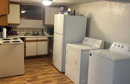 Gillette Apartment | Charming 1-bedroom apartment in fabulous Gillette with AC