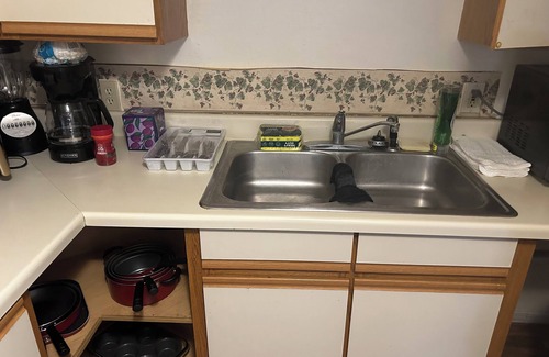 Gillette Apartment | Charming 1-bedroom apartment in fabulous Gillette with AC