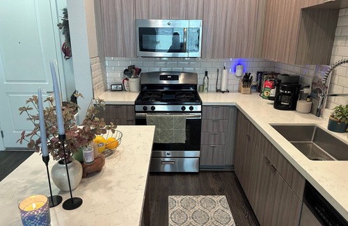 Atwater Village Apartment | Charming 1-bedroom apartment with hot tub, 1 mile from Griffith Park!