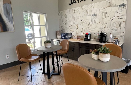 Marietta Apartment | Charming 1-bedroom apartment in fabulous Marietta with fitness room, AC