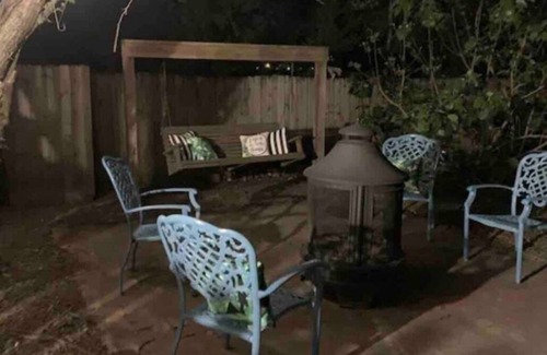 New Bern Apartment | Charming 1-bedroom apartment in enchanting New Bern with WiFi, AC