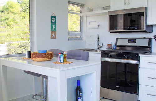 Saint George Parish Apartment | Charming 1-bedroom apartment with WiFi, AC in brilliant Osbourn-Fitches Creek