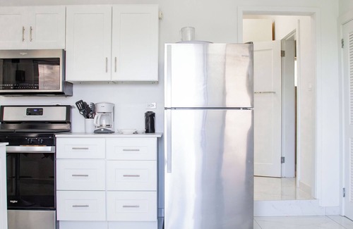 Saint George Parish Apartment | Charming 1-bedroom apartment with WiFi, AC in brilliant Osbourn-Fitches Creek