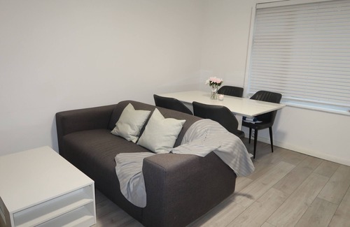 Finchley Apartment | Charming 1-bedroom apartment in wonderful London with WiFi and free parking