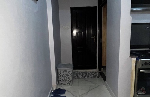 Central Kampala Apartment | Charming 1-bedroom apartment with fitness room and AC in lovely Kampala