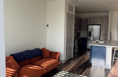 Addison Apartment | Charming 1-bedroom apartment in terrific Addison with fitness room, WiFi