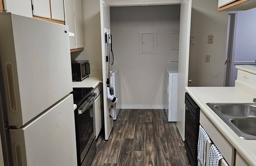 Vallejo Apartment | Charming 1-bedroom apartment in delightful Vallejo in a safe gated community,