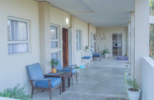Ramsgate South Apartment | Charming 1-bedroom apartment in Calming Ramsgate with WiFi