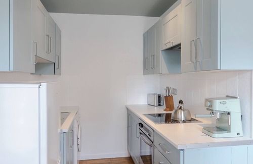 Hackney Apartment | Charming 1-bedroom apartment in beautiful Broadway Market with WiFi