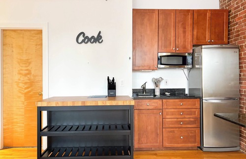 Columbus Apartment | Charming 1-bedroom apartment in superb Boston with WiFi, AC
