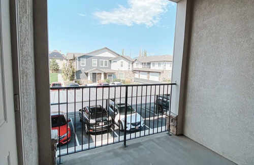 Draper Apartment | Charming 1-bedroom apartment with AC, fitness room, WiFi in marvelous Draper