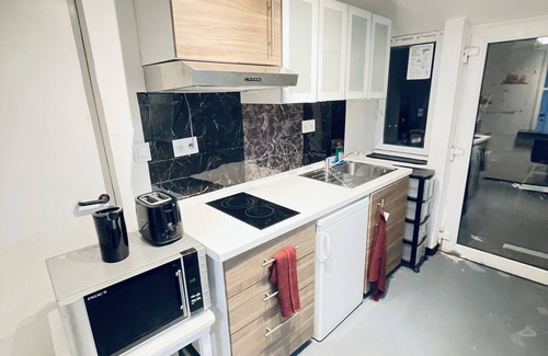 Heers Apartment | Charming 1-bedroom apartment in wonderful Heers with WiFi
