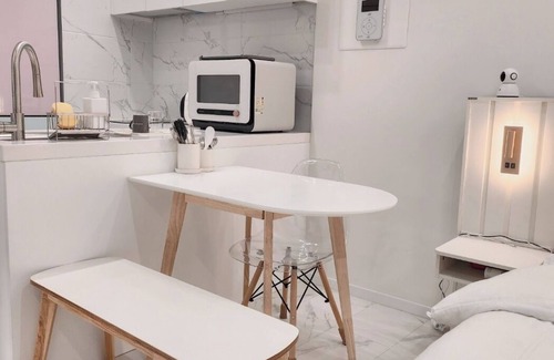 Sungin-dong Apartment | Charming 1-bedroom apartment in wonderful Seoul with AC, WiFi