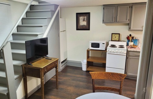 Tomah Apartment | Charming 1-bedroom apartment with WiFi in Tomah