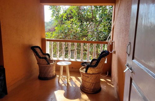 Varca Apartment | Charming 1-bedroom apartment with WiFi, AC in vibrant Goa