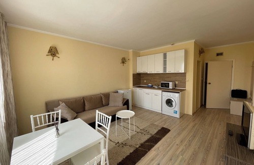 Chaika Apartment | Charming 1-bedroom apartment in Sunny Beach with AC