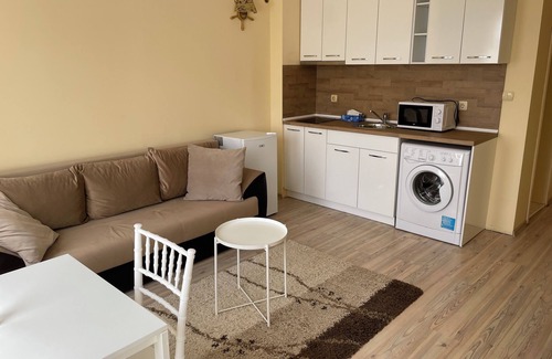 Chaika Apartment | Charming 1-bedroom apartment in Sunny Beach with AC