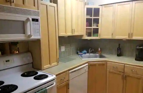 Heron Harbour Isle Condo | Charming 1-bedroom condo @Jockey Beach Club in lovely Ocean City with AC.