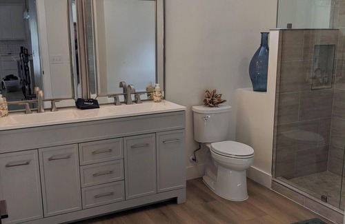 Bayshore Cottage | Charming 1-bedroom cottage in beautiful Wilmington with creek access