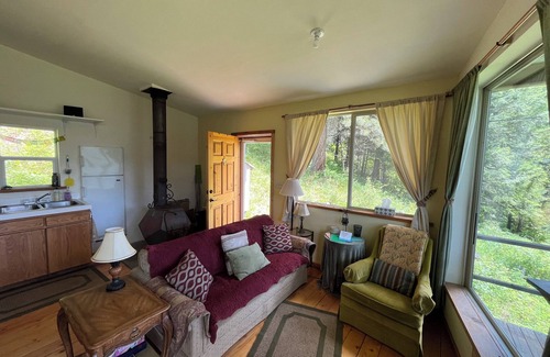 Sandpoint Cabin | Charming 1-bedroom cabin in Sandpoint