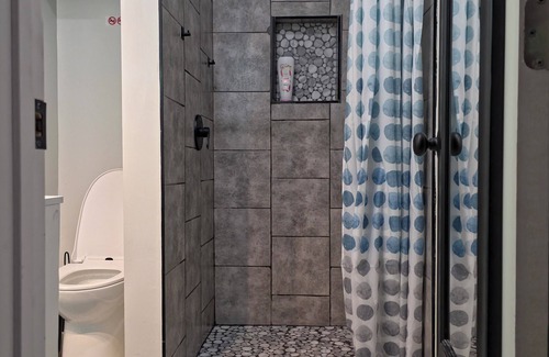 Florence Cabin | Charming 1-bedroom cabin in welcoming Florence with AC and heating