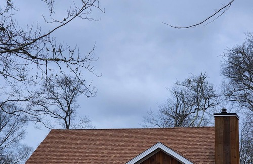 Adamsville Cabin | Charming 1-bedroom cabin in delightful Westport with WiFi, Minutes to the beach