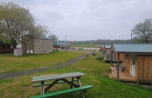 Hammond Cabin | Charming 1-bedroom cabin in Hammond