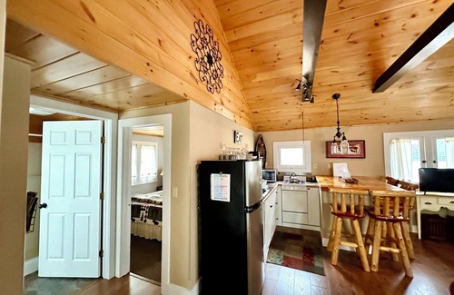 Old Forge Cottage | Charming 1-Bedroom Cottage with wood-burning fireplace