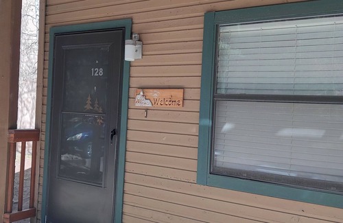 Ruidoso Condo | Charming 1-bedroom condo in superb Ruidoso with WiFi, AC