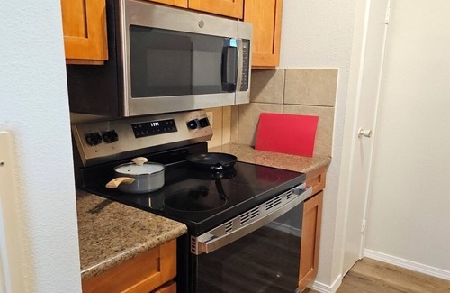 North Burnet Condo | Charming 1-bedroom condo in Domain area Austin with AC, fitness room, WiFi