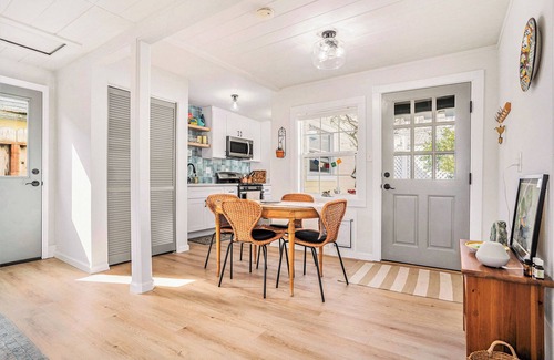 West Alameda Cottage | Charming 1-bedroom cottage in Alameda