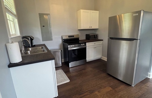 Pilot Cottage | Charming 1-bedroom cottage with AC, WiFi in amazing Pilot