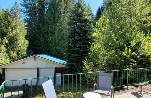 Mead House | Charming 1-bedroom country house with WiFi, AC in serene Mead