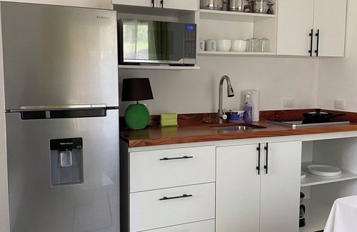 Santa Barbara Apartment | Charming 1-bedroom apartment with AC, WiFi in lovely Rio Seco, Santa Cruz. n