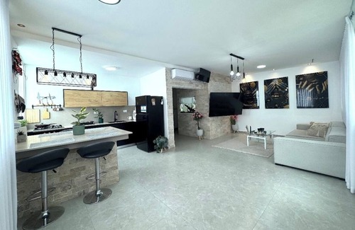 Kiryat Yam House | Charming 1-bedroom house with WiFi, AC in marvelous Kiryat Yam