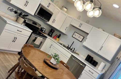 Harrisburg House | Charming 1-bedroom house in terrific Harrisburg with AC, WiFi
