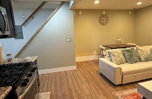 Lake Ronkonkoma House | Charming 1-bedroom house in Ronkonkoma with AC, WiFi, Washer & Dryer