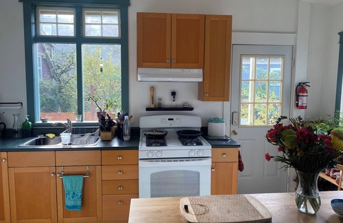 Kitsilano House | Charming 1-bedroom house with WiFi and AC in marvelous Vancouver